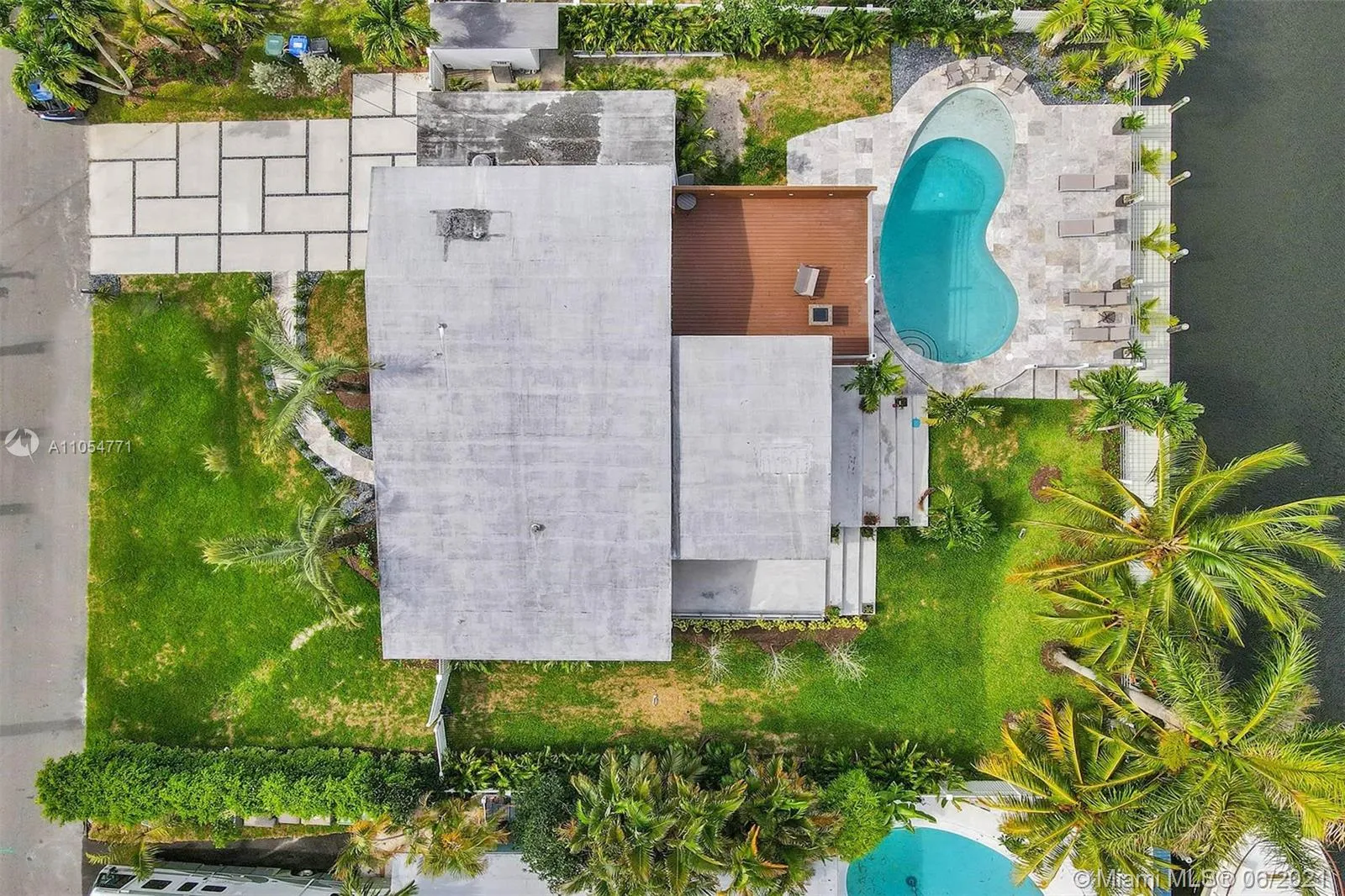 2607 Sugarloaf Ln, Fort Lauderdale FL 33312