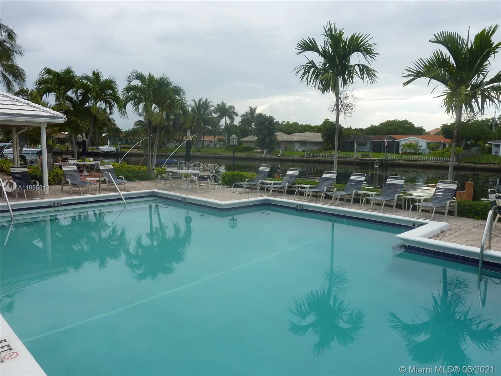 180 Cypress Club Dr # 834, Pompano Beach FL 33060