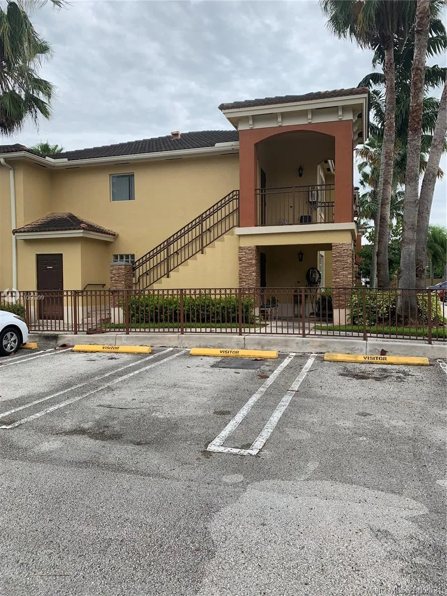 3 bedroom 2 bath for sale at 3395 NE 9th St # 101, Homestead FL 33033