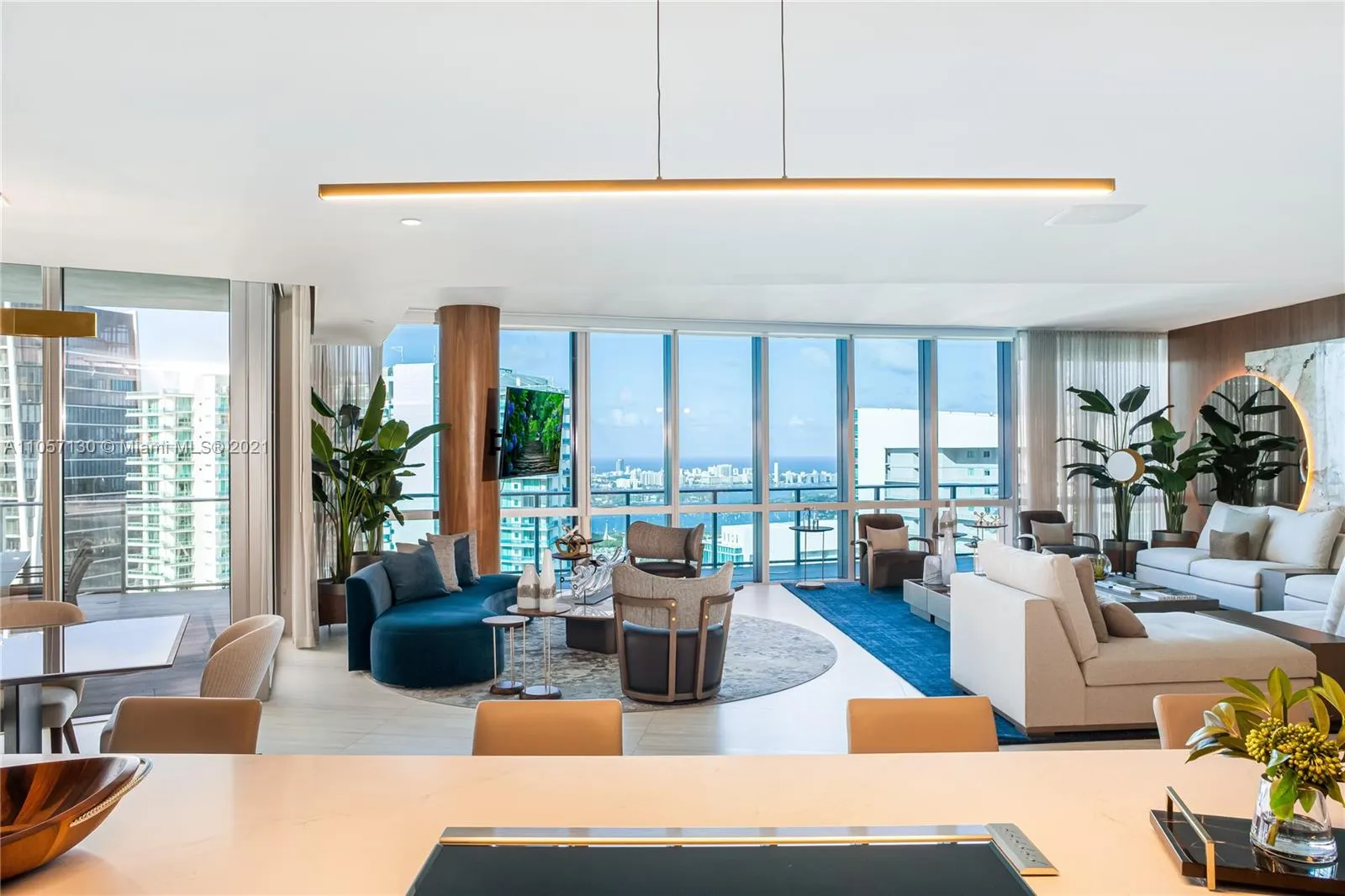 851 NE 1st Ave # 5201, Miami FL 33132