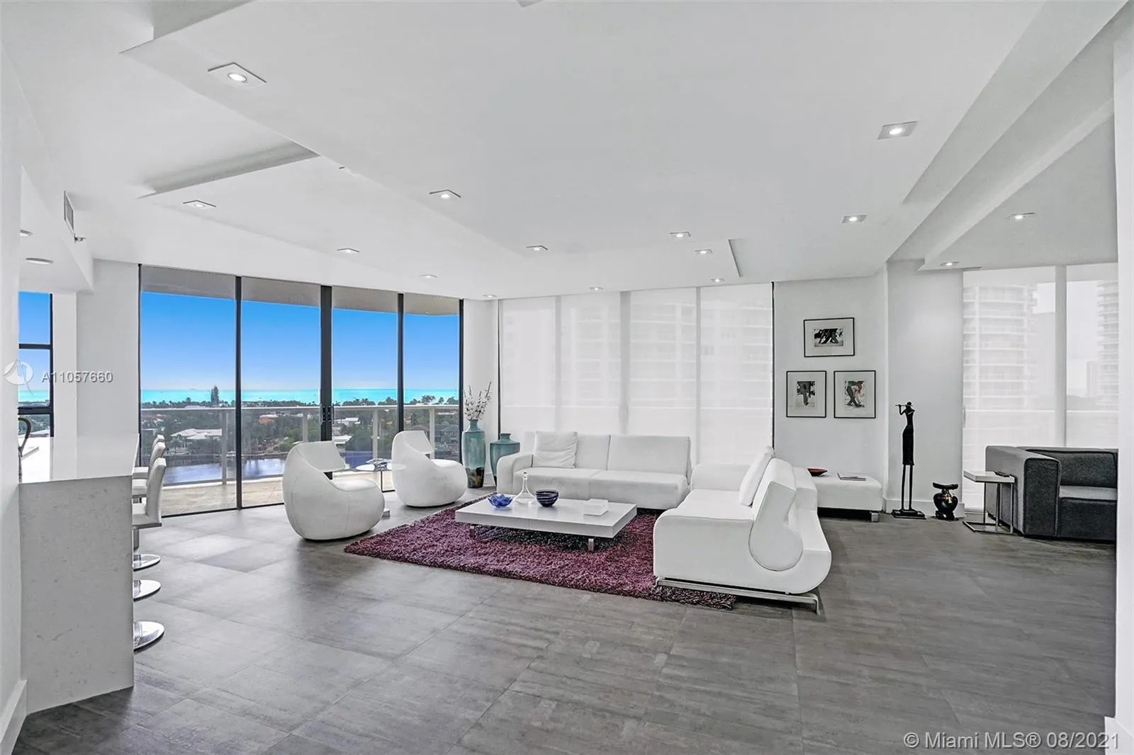 3 bedroom 2 bath for sale at 20281 E Country Club Dr # 808, Aventura FL 33180