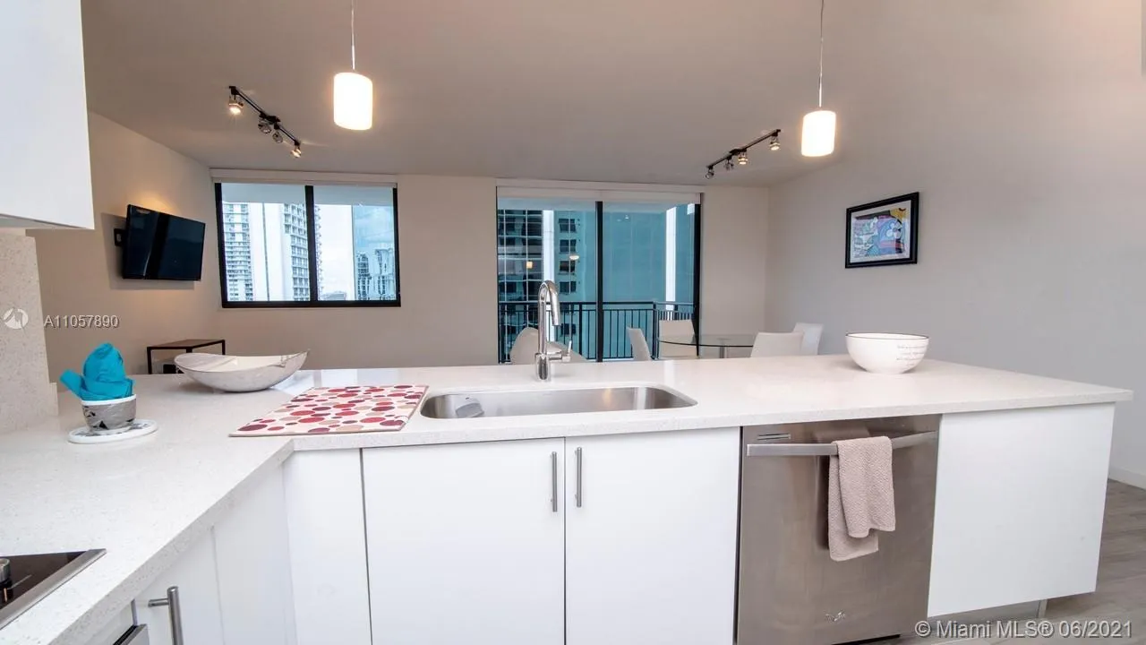999 SW 1st Ave # 1514, Miami FL 33130