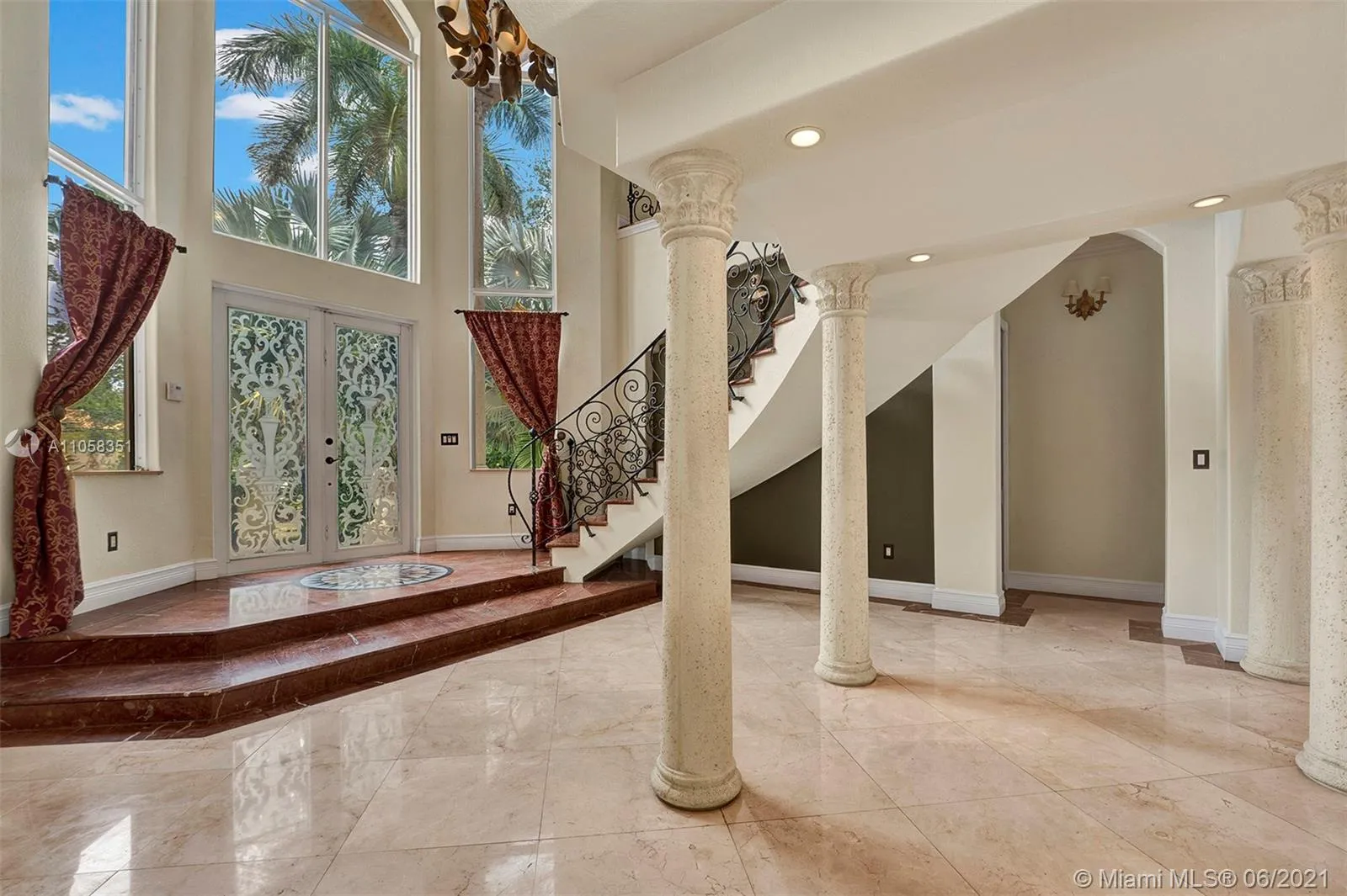 8200 NW 163rd St, Miami Lakes FL 33016