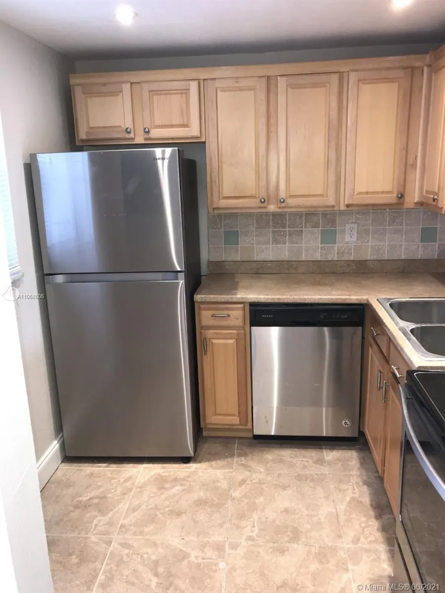 1 bedroom 1 bath for rent at 2800 NW 56th Ave # D304, Lauderhill FL 33313