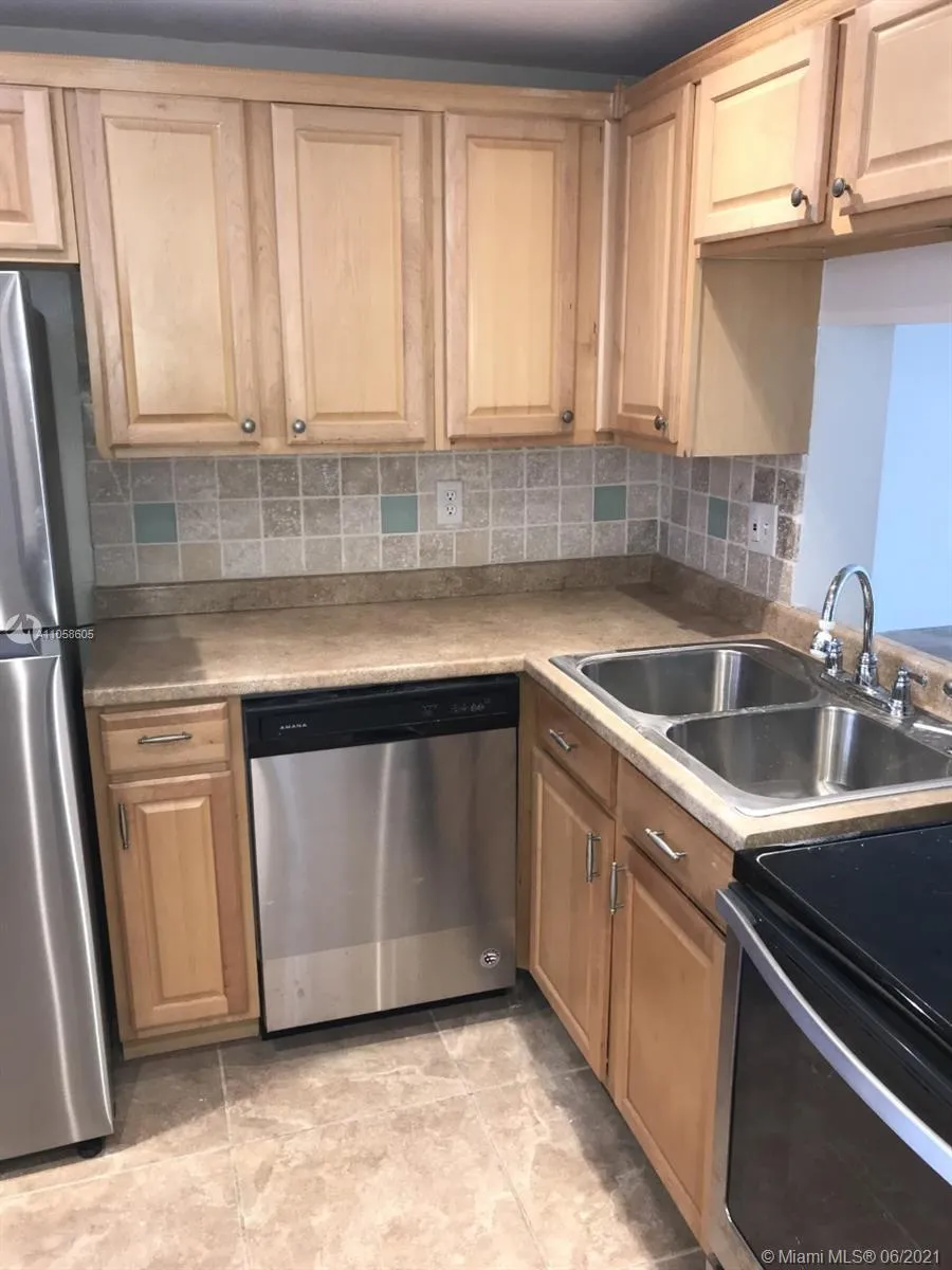 2800 NW 56th Ave # D304, Lauderhill FL 33313