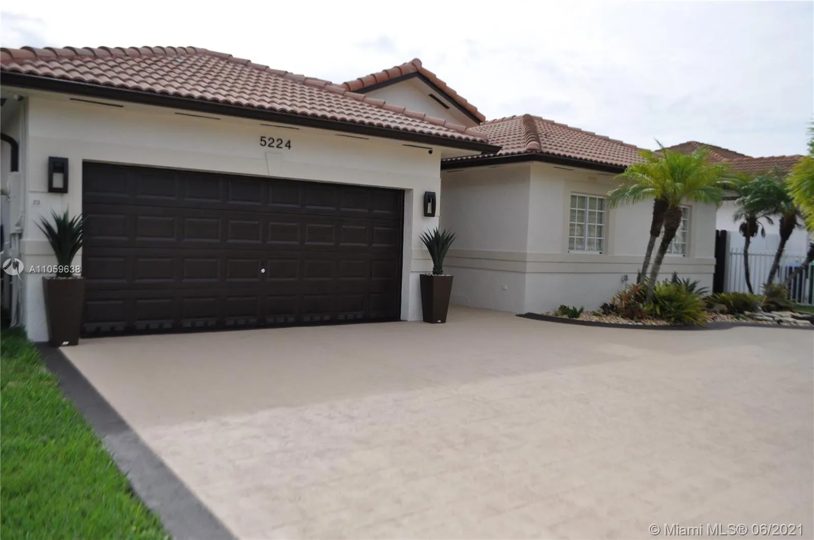 5224 SW 159th Ct, Miami FL 33185