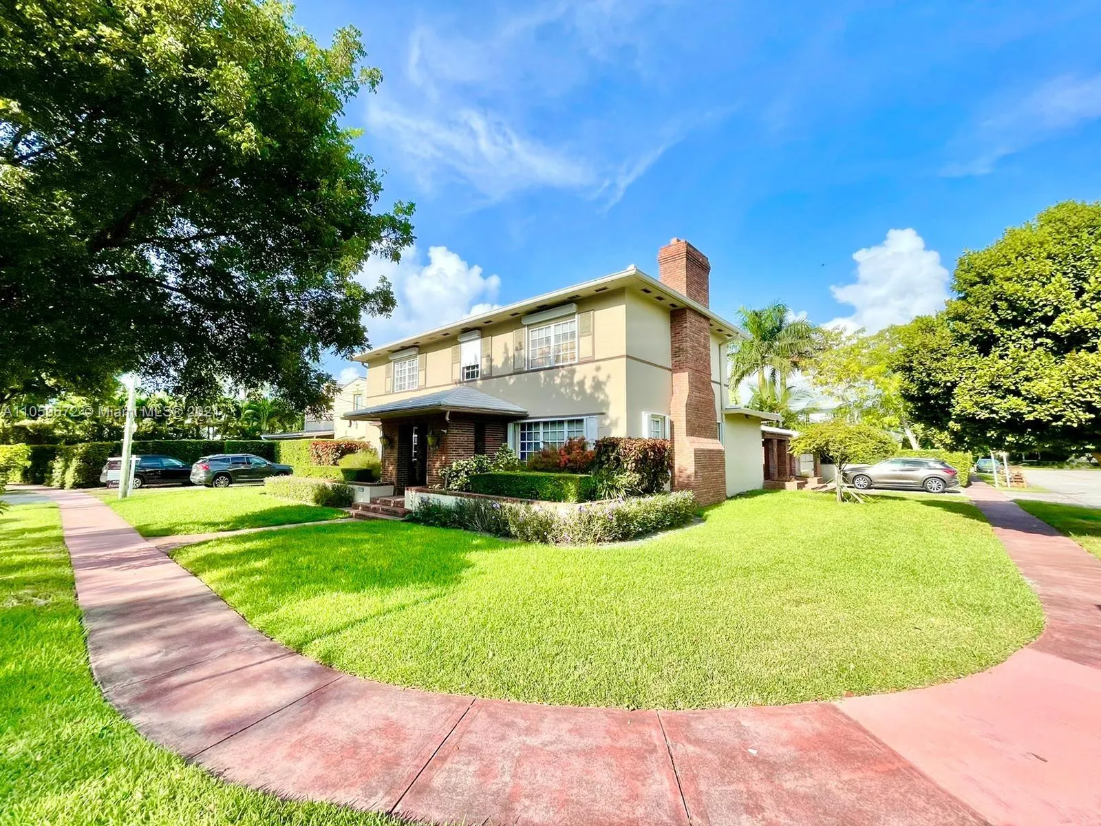 5 bedroom 4 bath for sale at 4270 N Michigan Ave, Miami Beach FL 33140