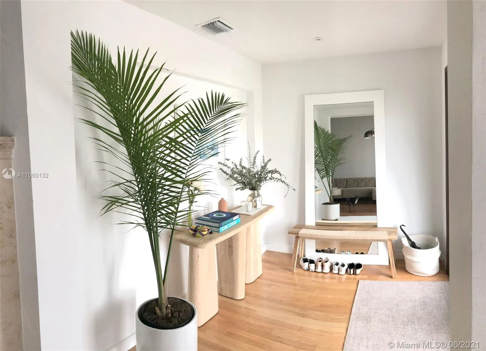 32 SW 23rd Rd, Miami FL 33129