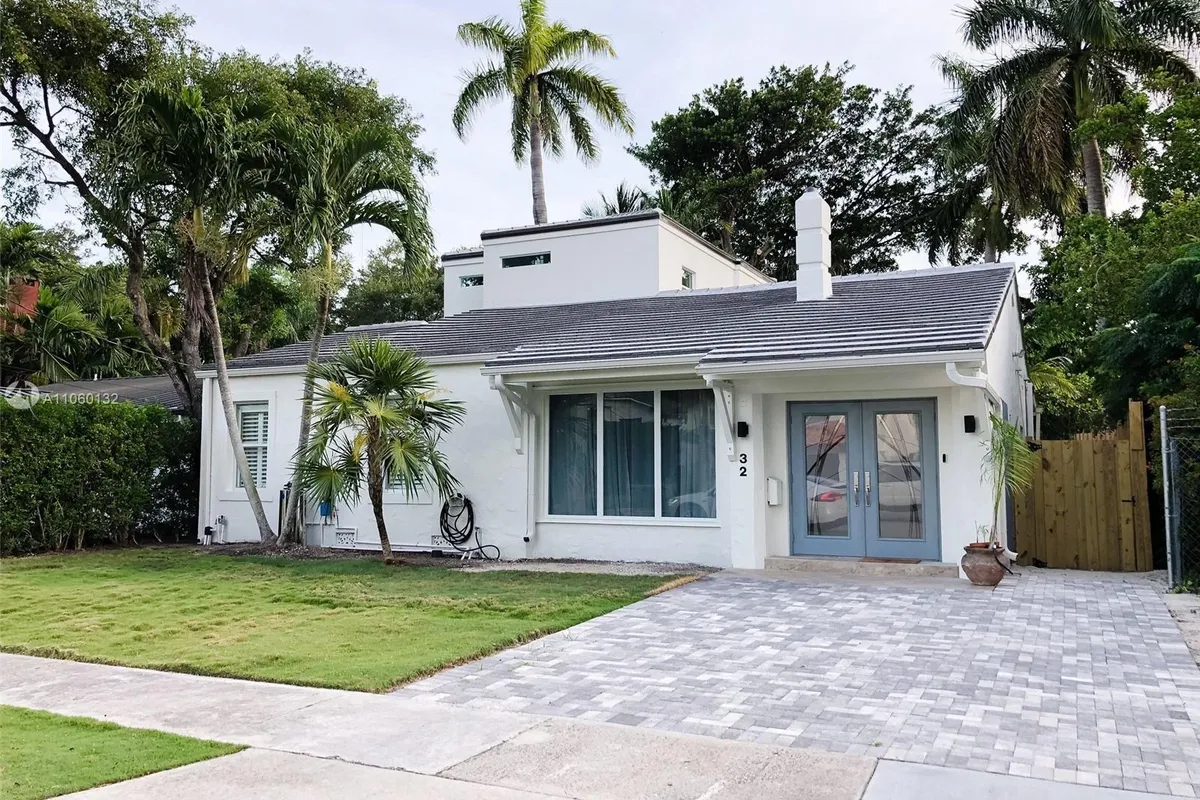 32 SW 23rd Rd, Miami FL 33129