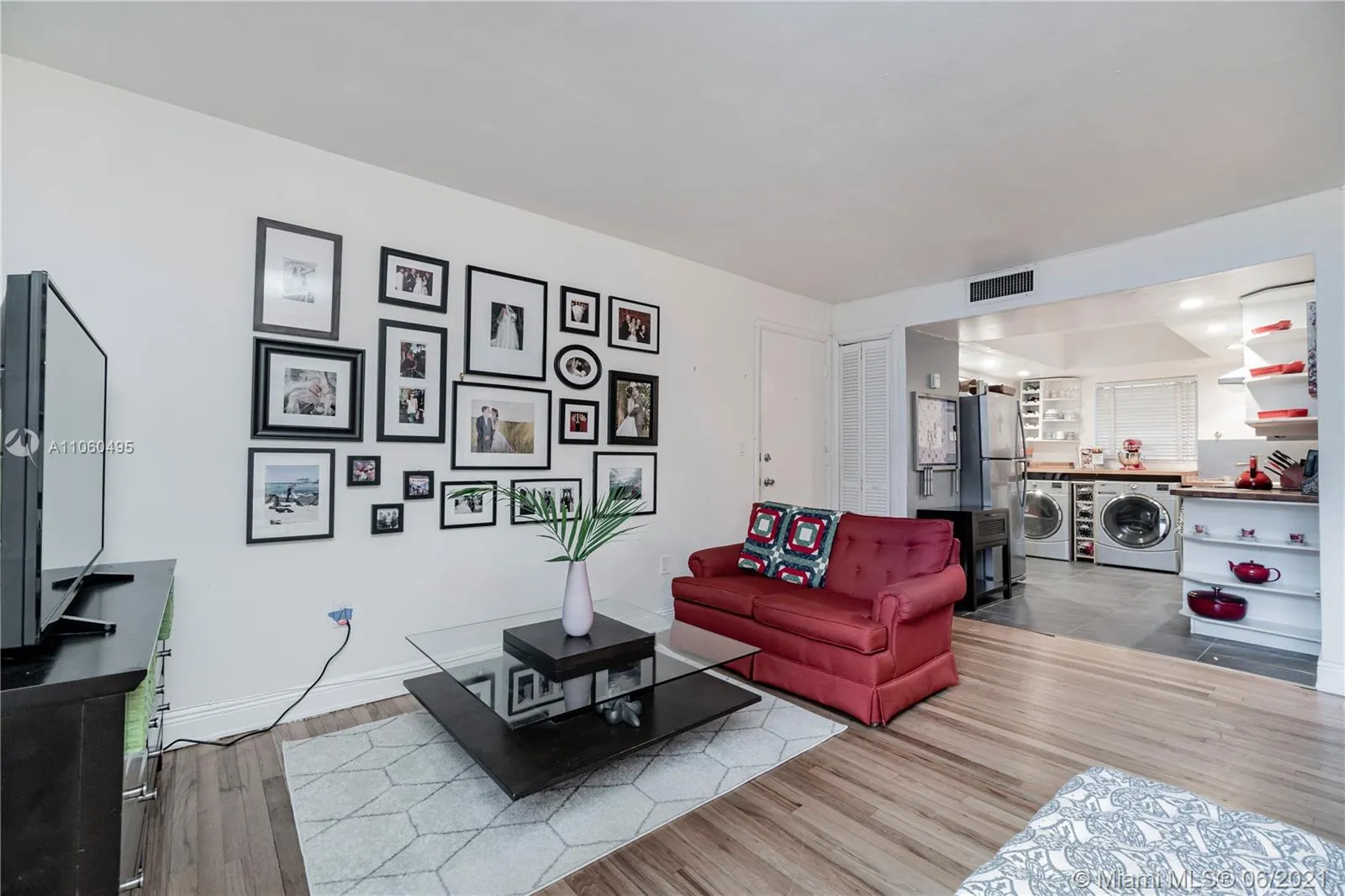 1 bedroom 1 bath for sale at 932 7th St # 932A, Miami Beach FL 33139