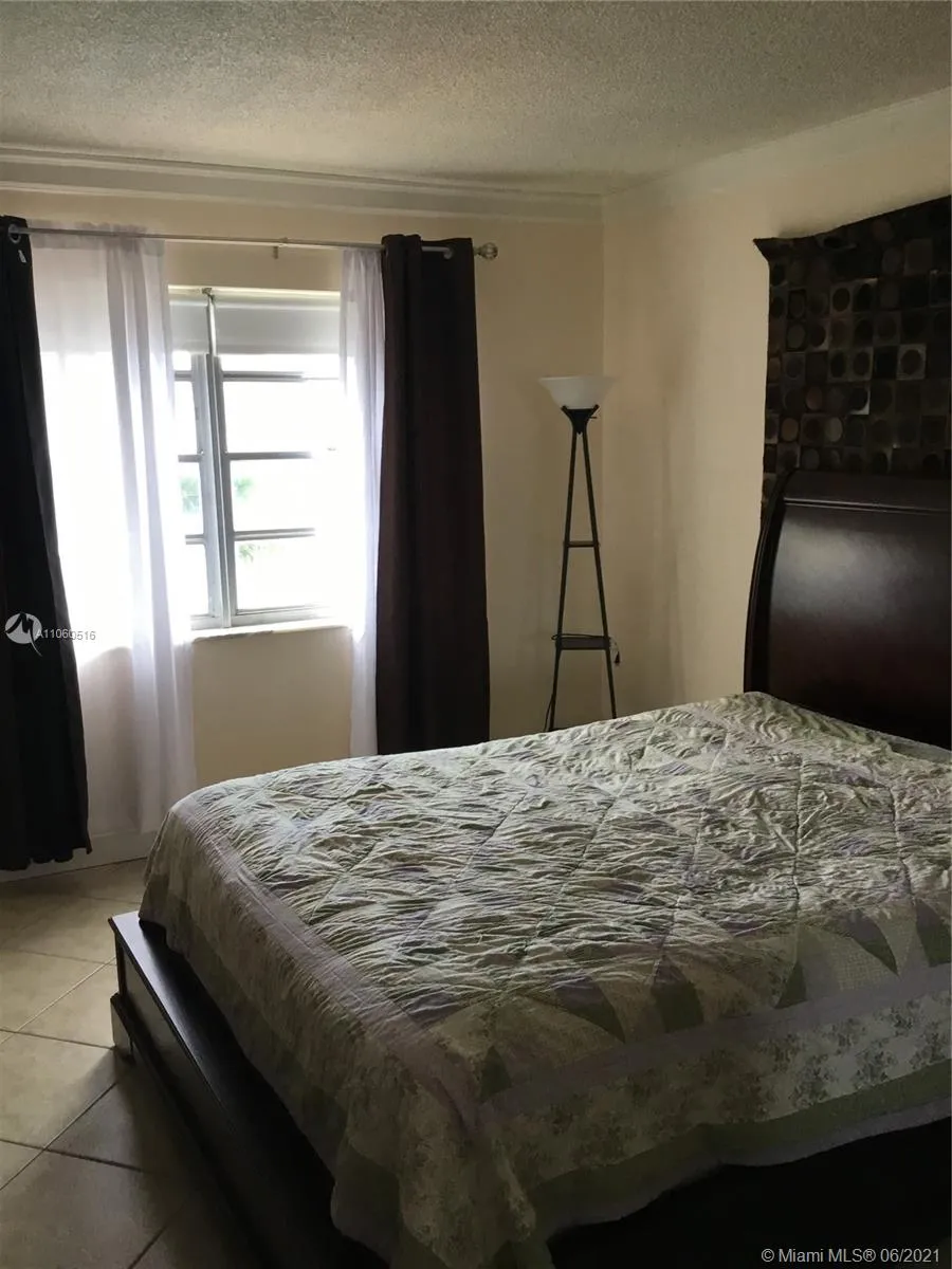 200 S Birch Rd # 211, Fort Lauderdale FL 33316