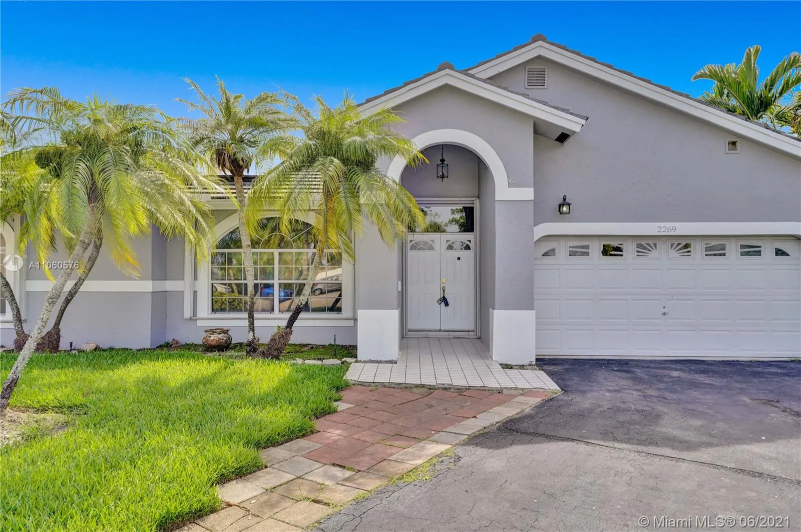 4 bedroom 2 bath for sale at 2269 N Rock Island Rd, Margate FL 33063