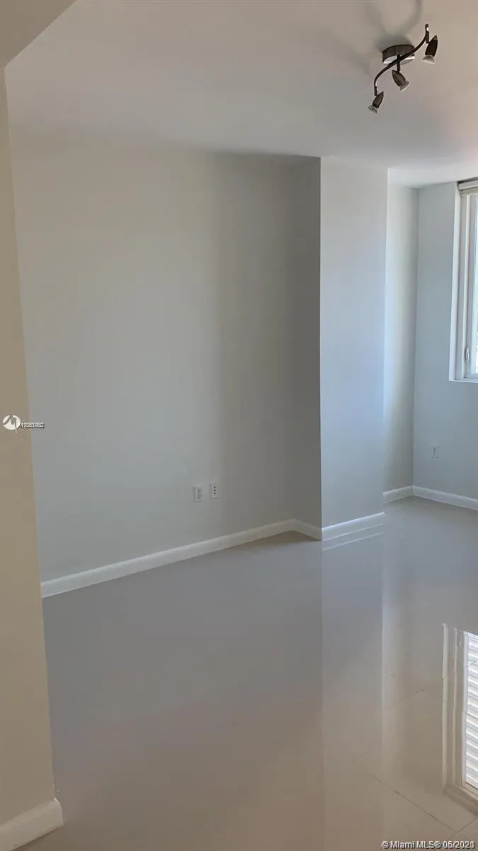 253 NE 2nd Street # 1110, Miami FL 33132