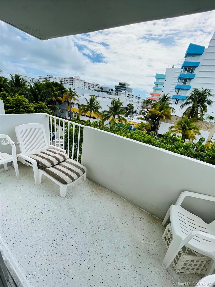 240 Collins Ave # 4A, Miami Beach FL 33139