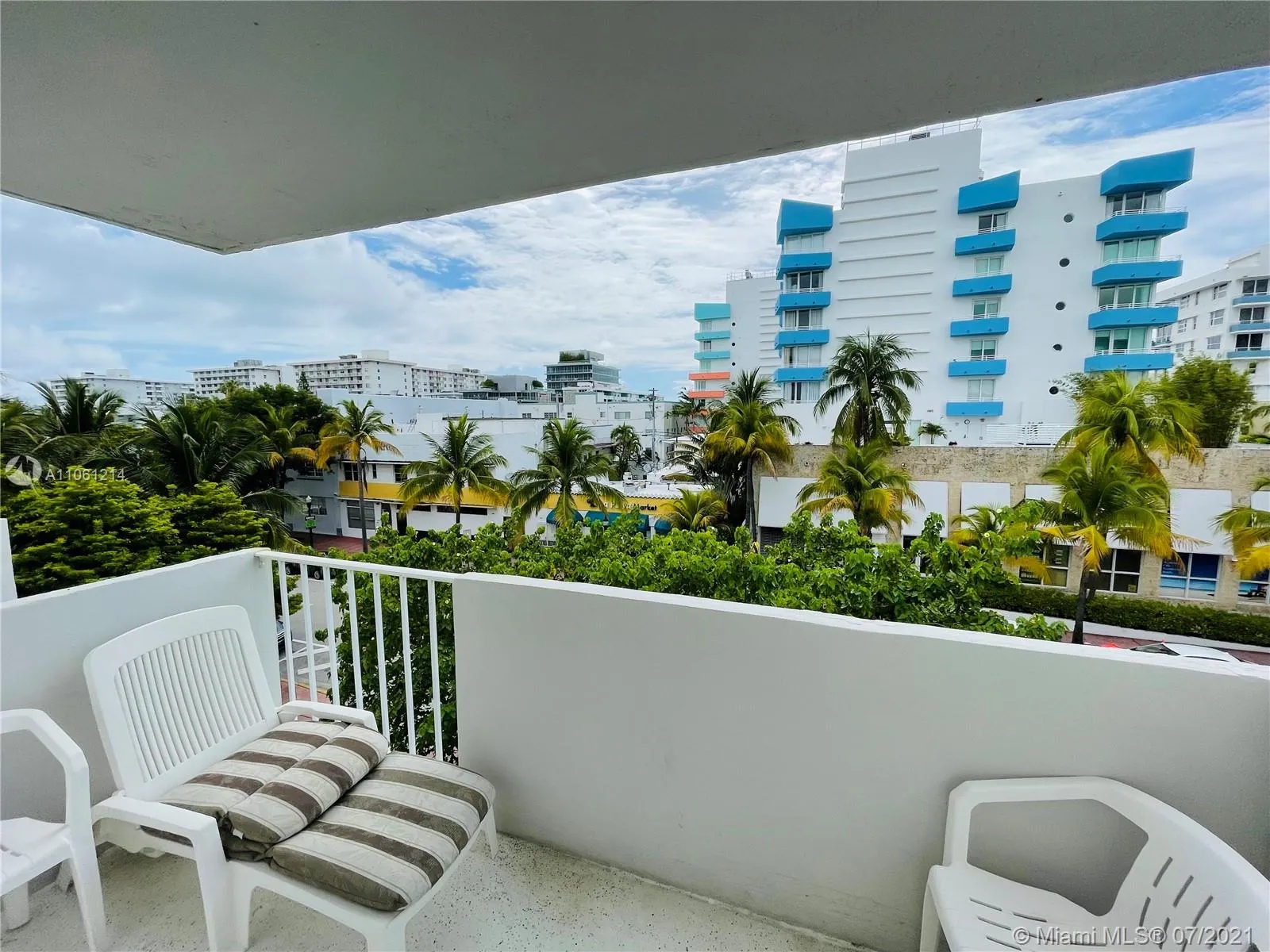 240 Collins Ave # 4A, Miami Beach FL 33139