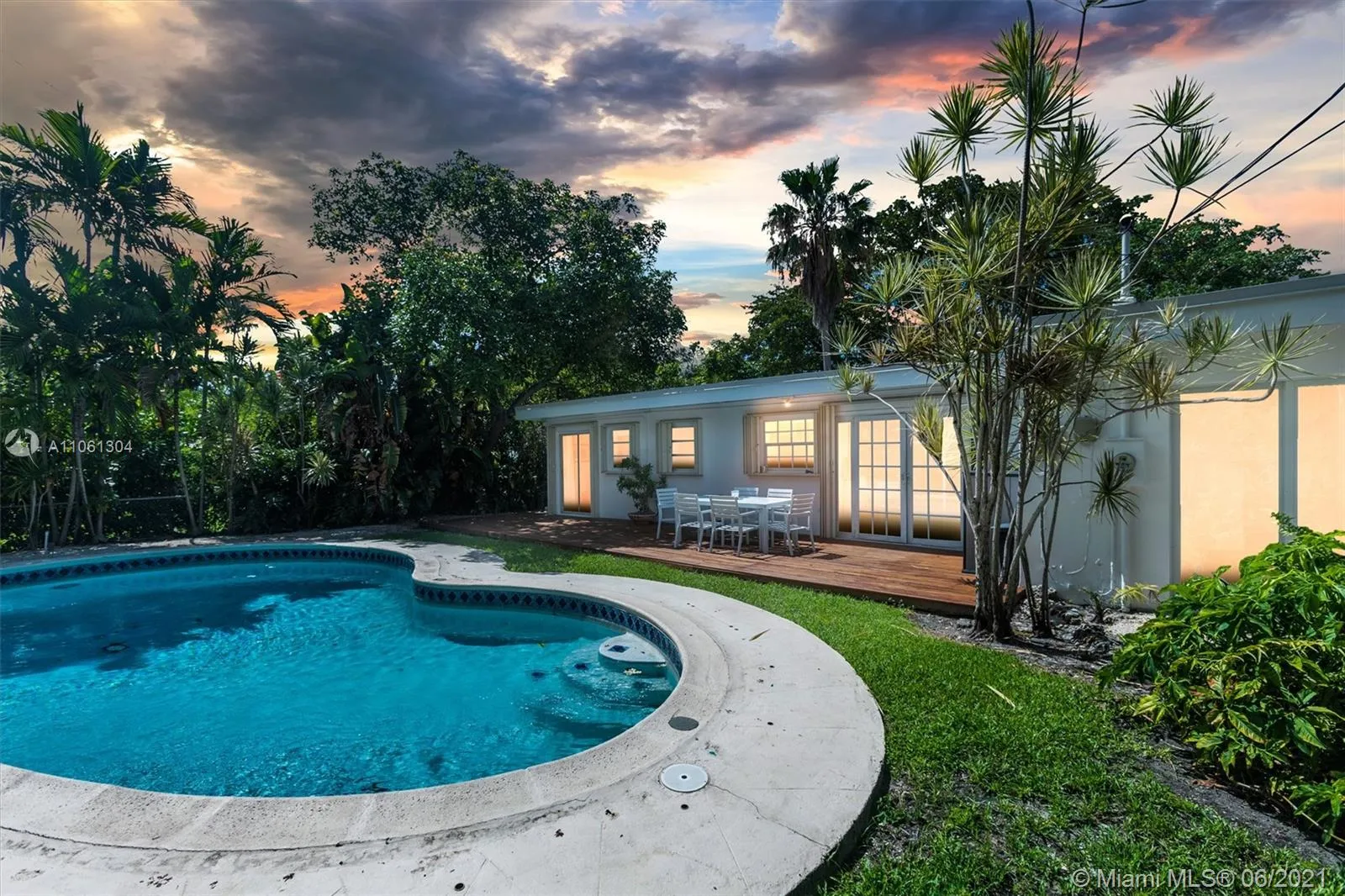 4 bedroom 3 bath for sale at 1955 Alamanda Dr, North Miami FL 33181