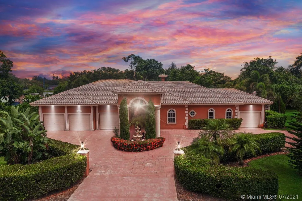 9 bedroom 7 bath for sale at 13751 Pine Meadow Ct, Davie FL 33325