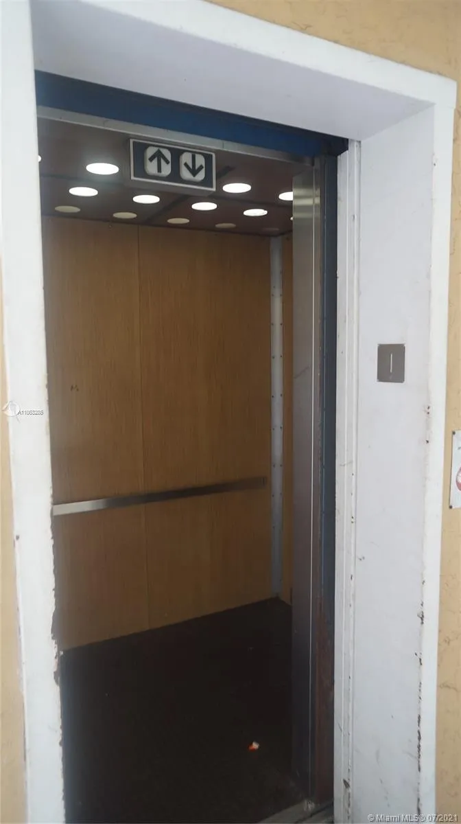 142 SW 18th Ave # 31, Miami FL 33135