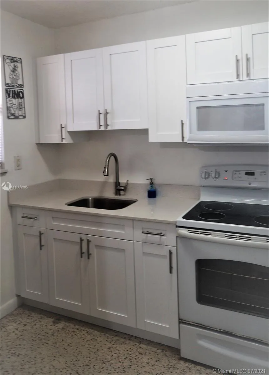 142 SW 18th Ave # 31, Miami FL 33135