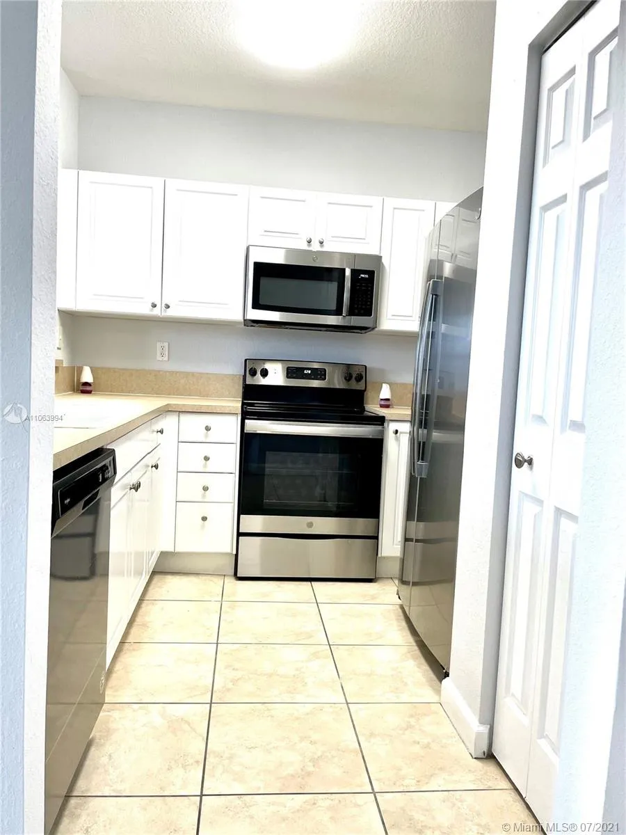 2 bedroom 2 bath for sale at 1655 NE 33rd Rd # 4, Homestead FL 33033