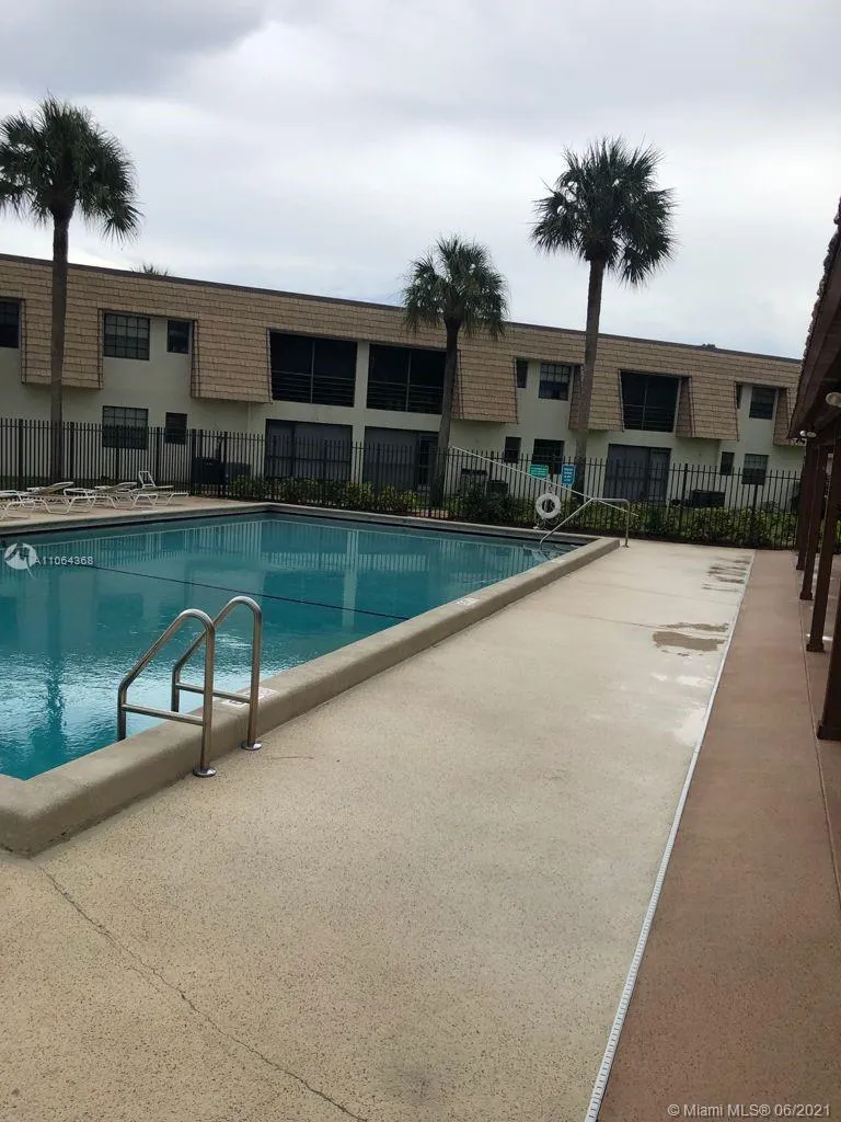 4545 Oak Terrace Dr # 4545, Green Acres FL 33463