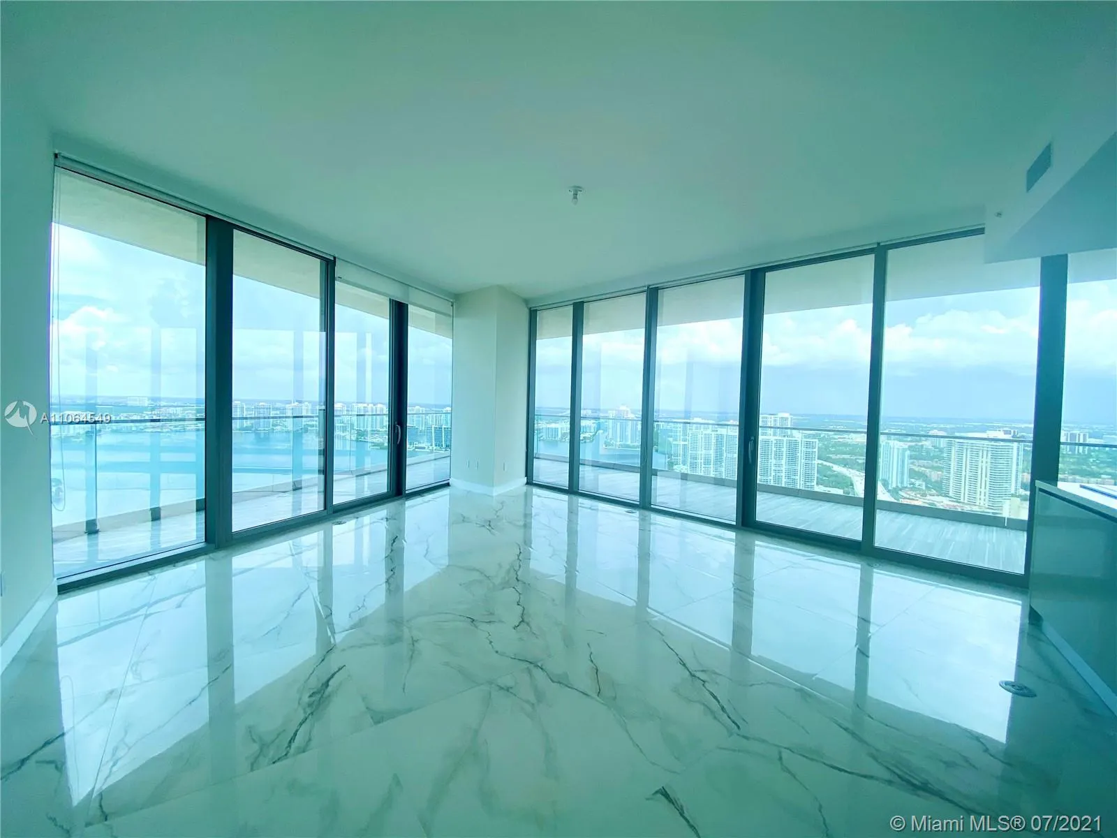 2 bedroom 2 bath for sale at 18975 Collins Ave # 3605, Sunny Isles Beach FL 33160