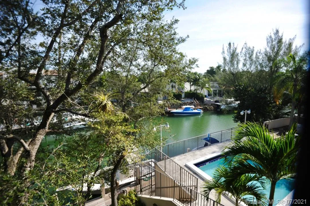 5201 Orduna Dr # 14, Coral Gables FL 33146