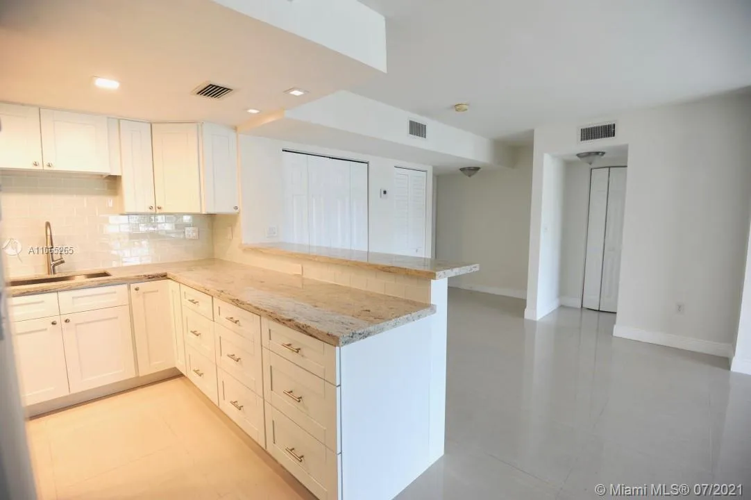 5201 Orduna Dr # 14, Coral Gables FL 33146