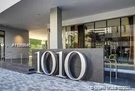 2 bedroom 2 bath for sale at 1010 Brickell Ave # 3006, Miami FL 33131