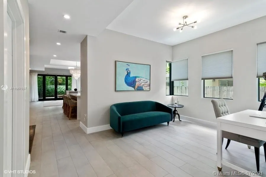 3174 Elizabeth St, Miami FL 33133