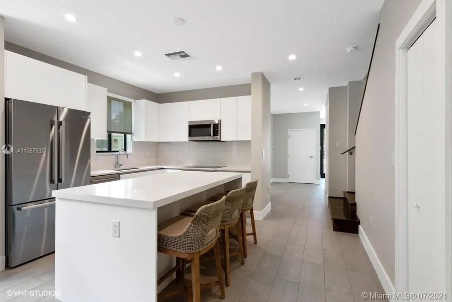 3174 Elizabeth St, Miami FL 33133