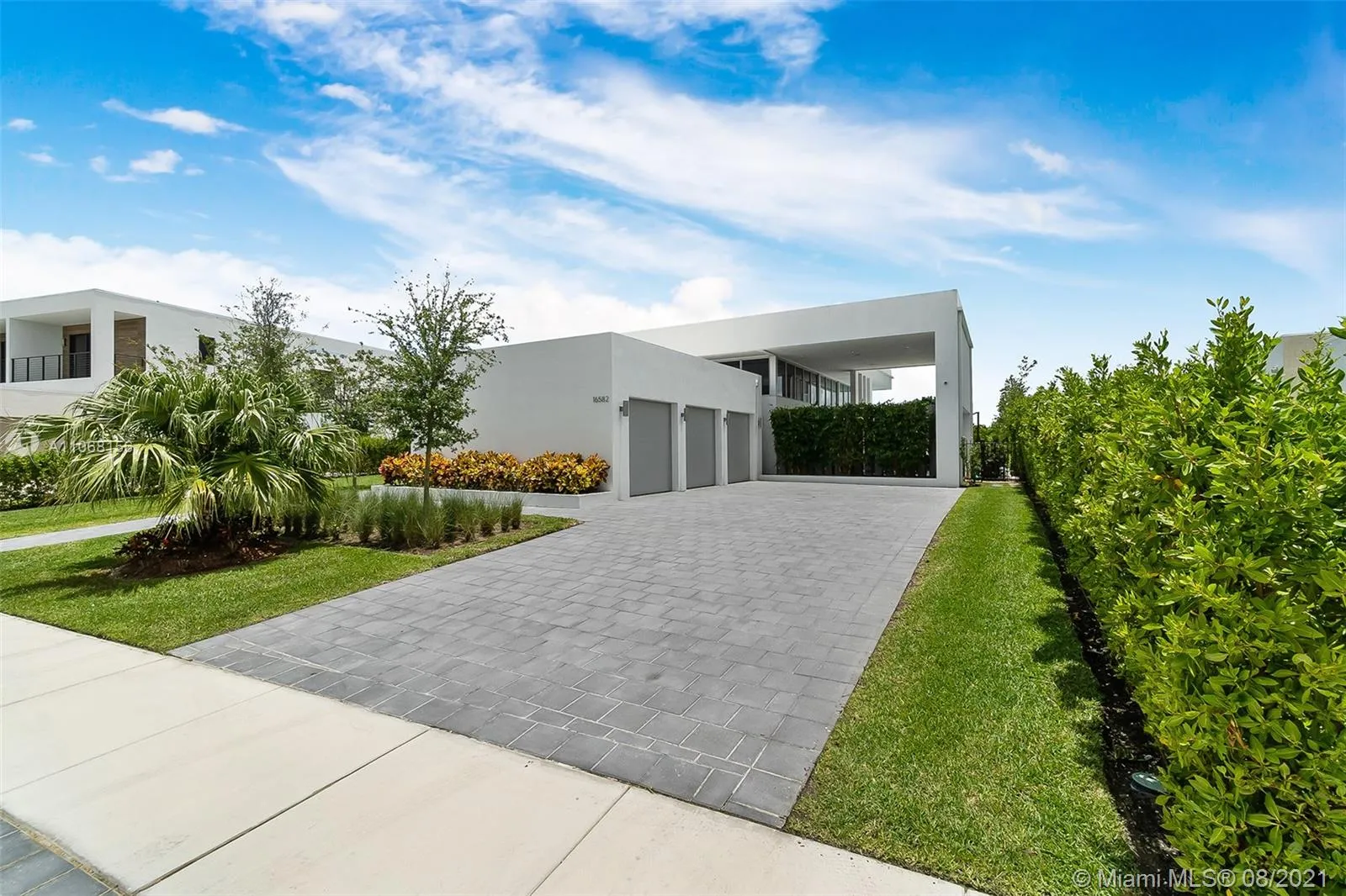 4 bedroom 5 bath for sale at 16582 S Botaniko Dr S, Weston FL 33326