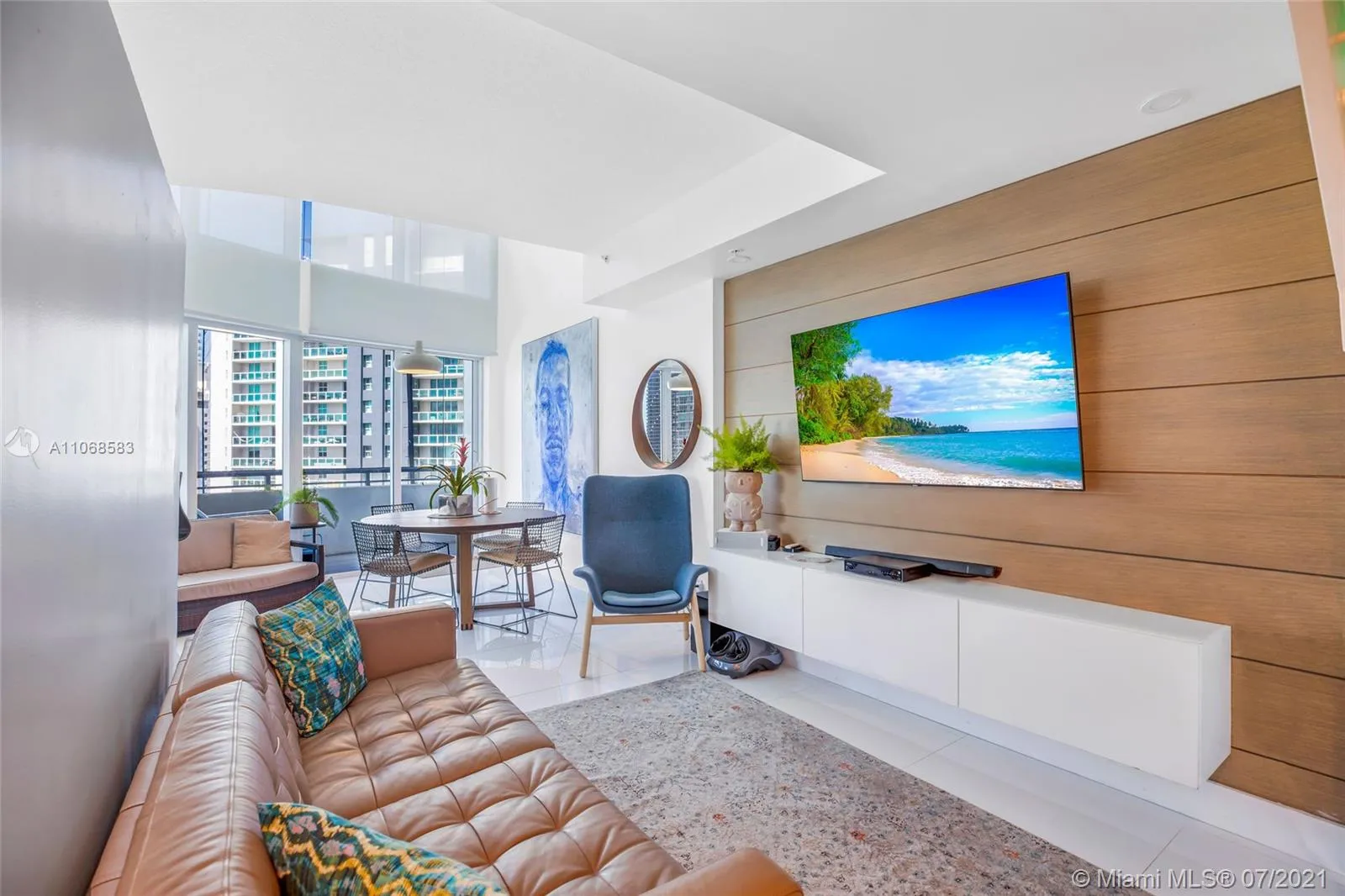 3 bedroom 3 bath for sale at 60 SW 13th St # 2626, Miami FL 33130