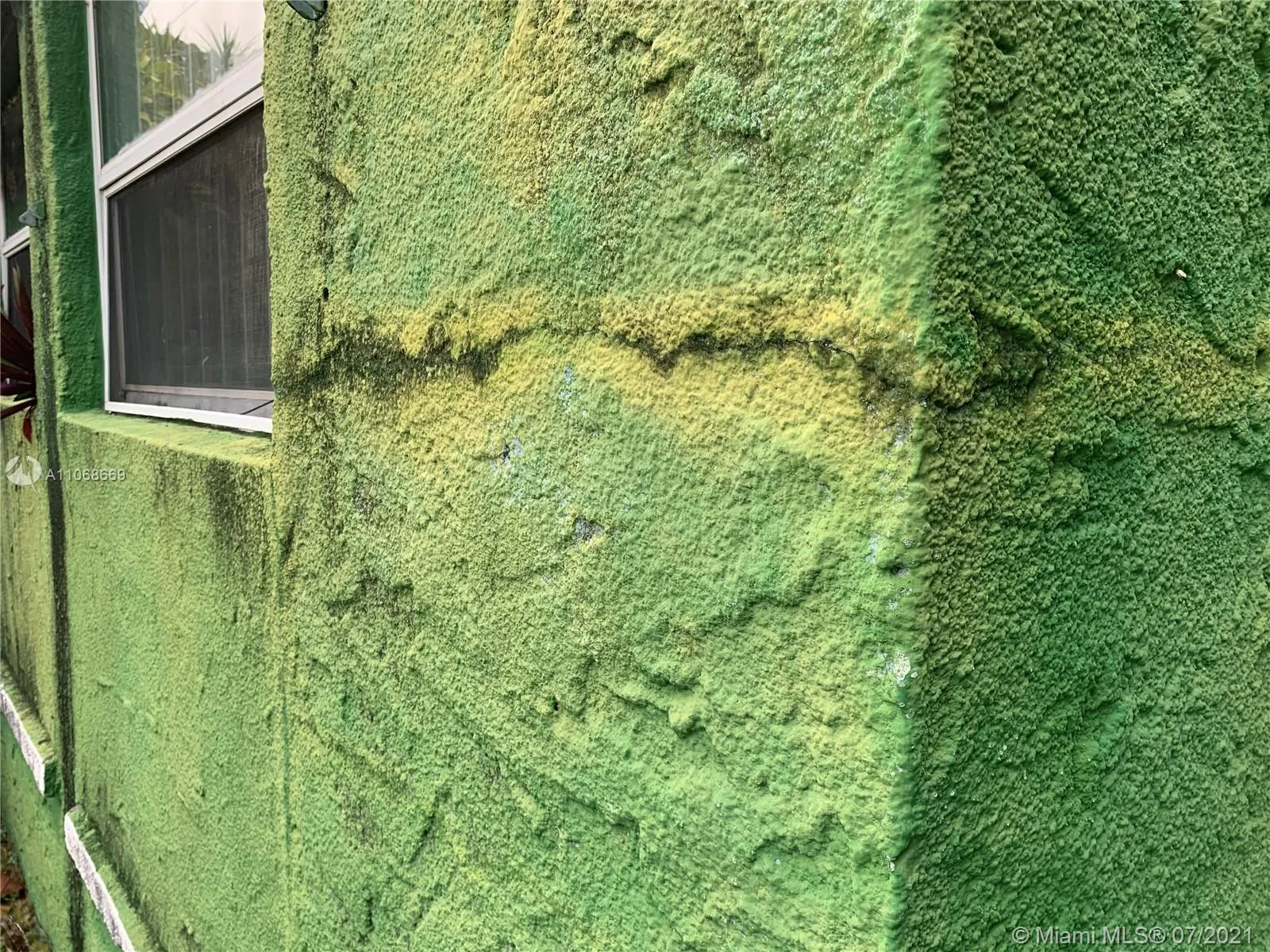 1855 NW 58th St, Miami FL 33142