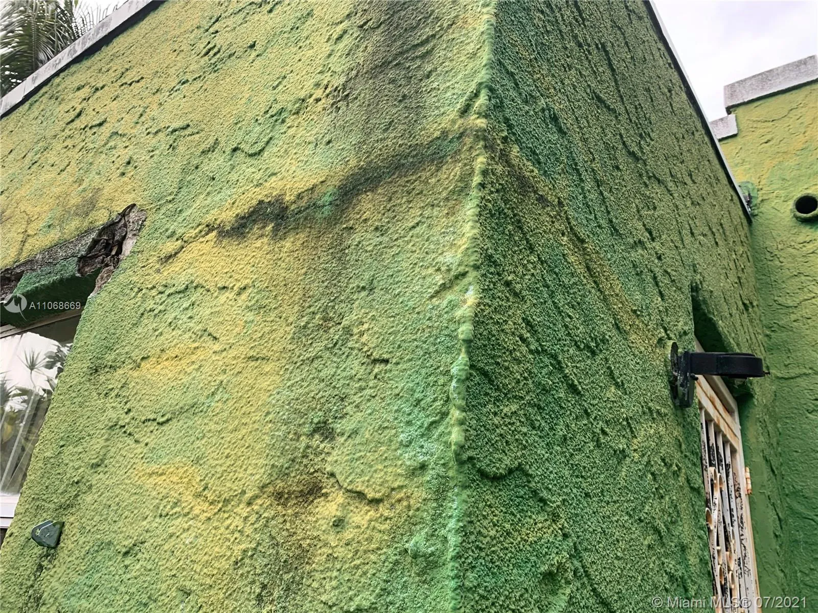 1855 NW 58th St, Miami FL 33142