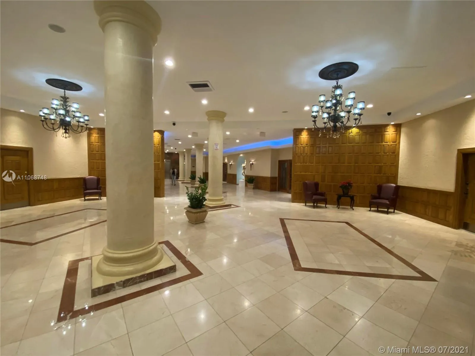 3725 S Ocean Dr # 717, Hollywood FL 33019