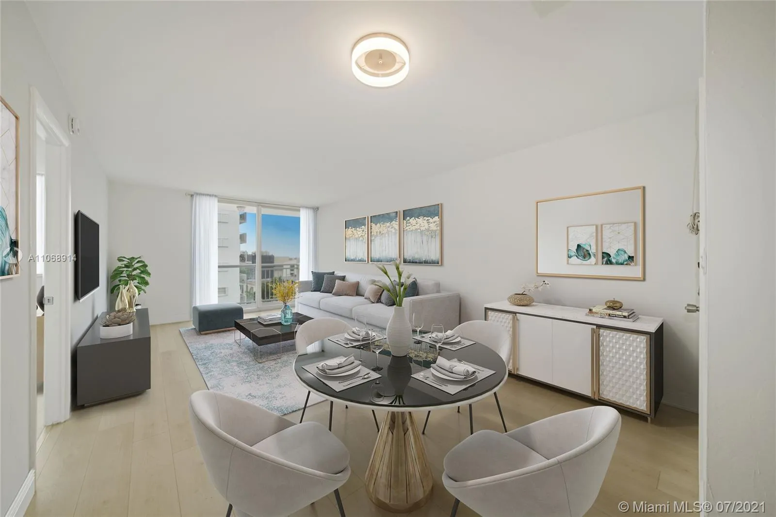 1 bedroom 1 bath for sale at 1345 Lincoln Rd # 1006, Miami Beach FL 33139