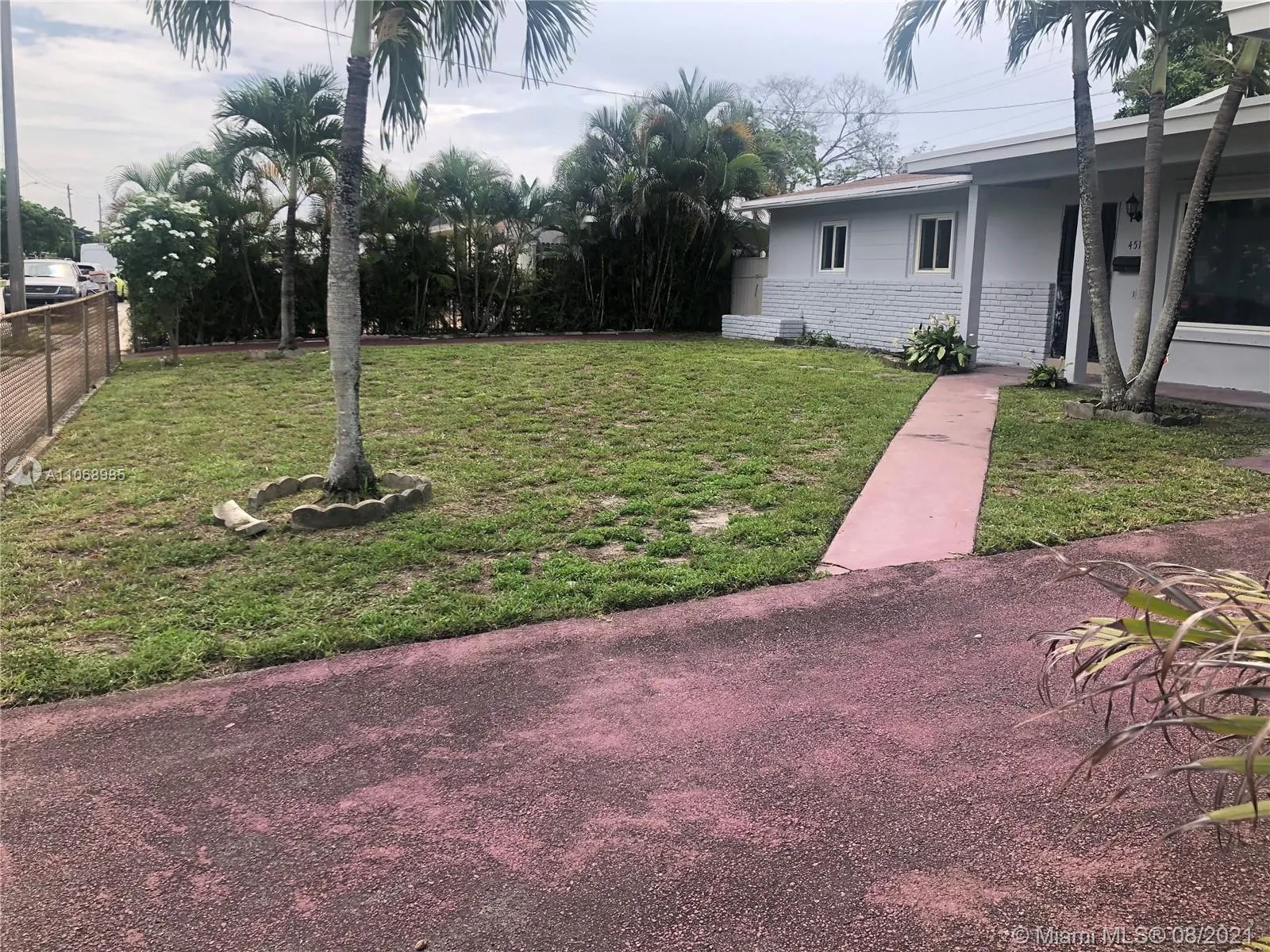 3 bedroom 2 bath for sale at 4510 NW 168th Ter, Miami Gardens FL 33055