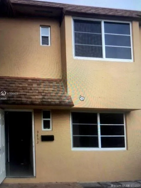3 bedroom 2 bath for sale at 9633 SW 20th Ter # 9633, Miami FL 33165