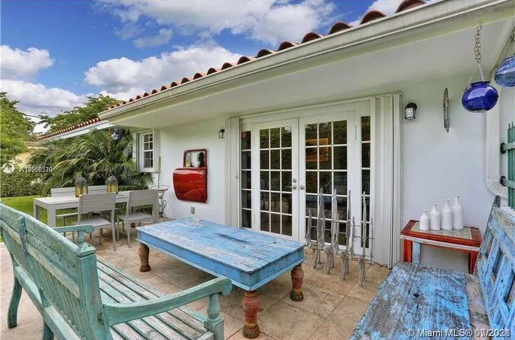 1551 Ancona Ave, Coral Gables FL 33146
