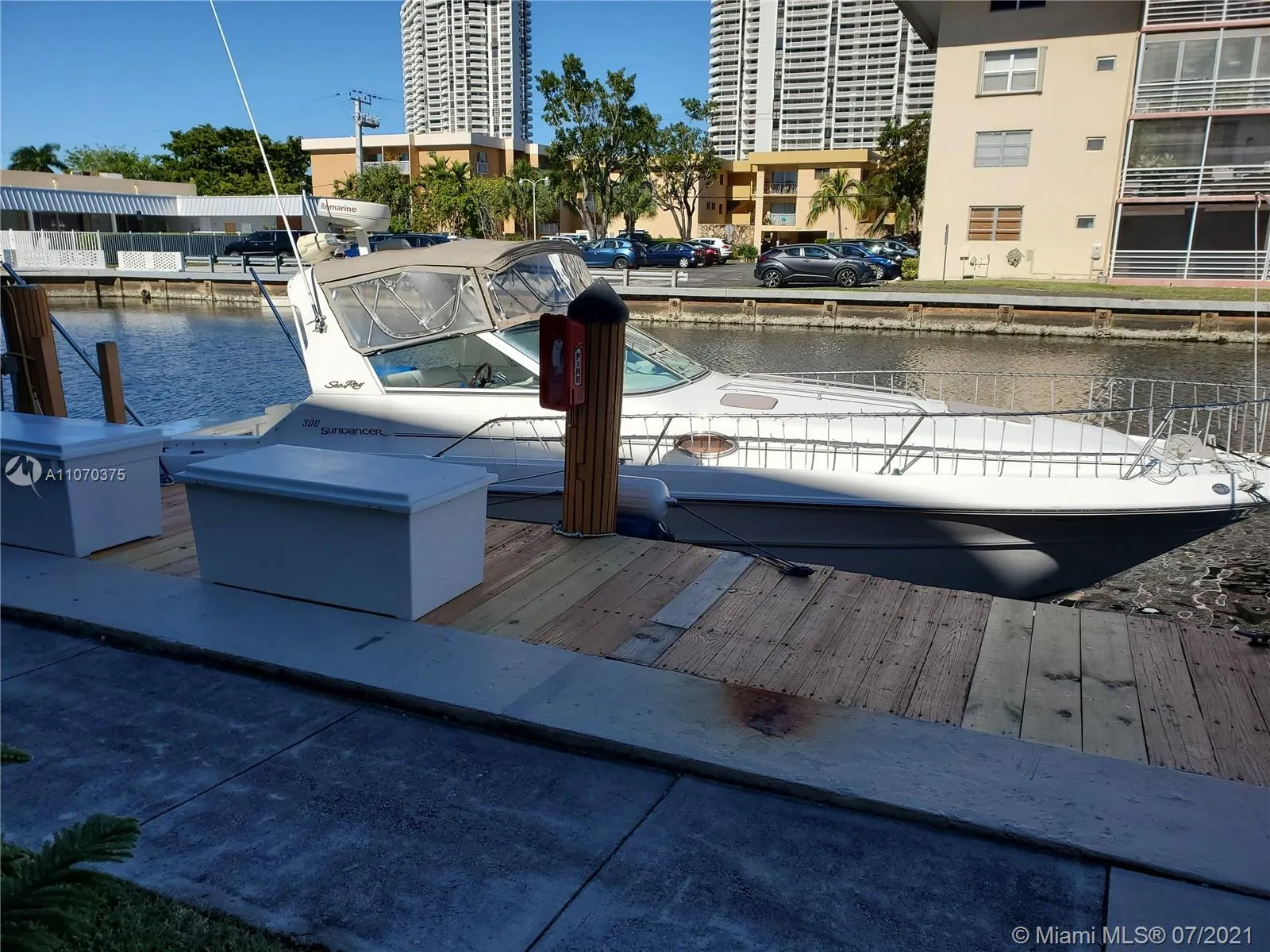 2 bedroom 2 bath for sale at 3551 NE 169th St # 400, North Miami Beach FL 33160