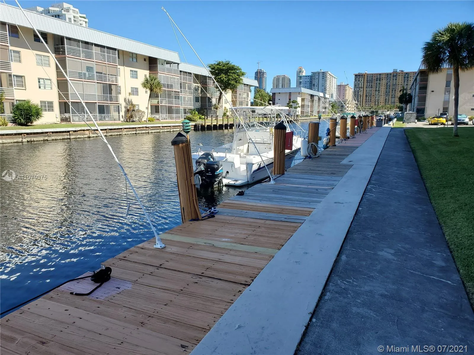3551 NE 169th St # 400, North Miami Beach FL 33160