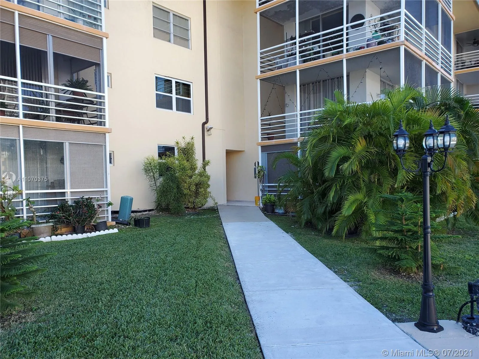 3551 NE 169th St # 400, North Miami Beach FL 33160