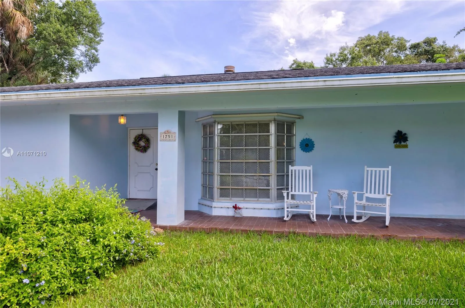 3 bedroom 2 bath for sale at 1751 SW 30th Pl, Fort Lauderdale FL 33315