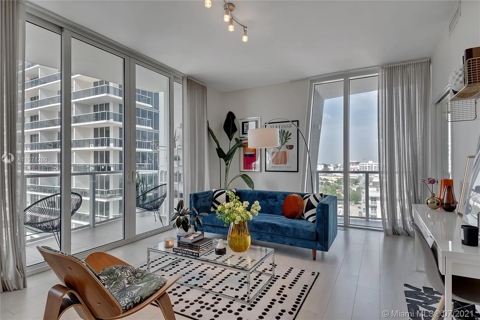 2 bedroom 2 bath for sale at 601 NE 27th St # 1402, Miami FL 33137