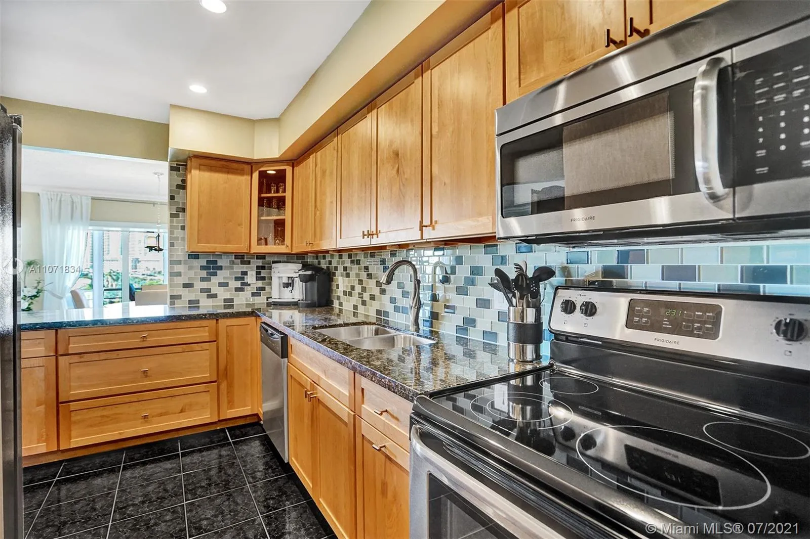 200 Diplomat Pkwy # 732, Hallandale Beach FL 33009