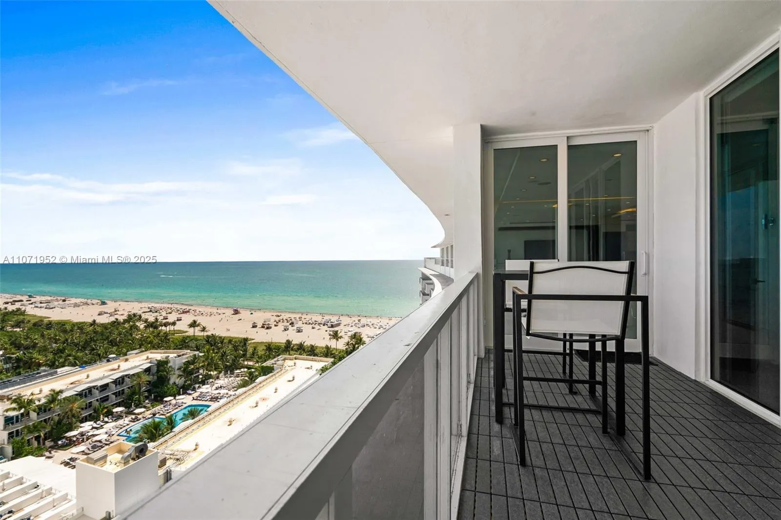 100 Lincoln Rd, Miami Beach FL 33139