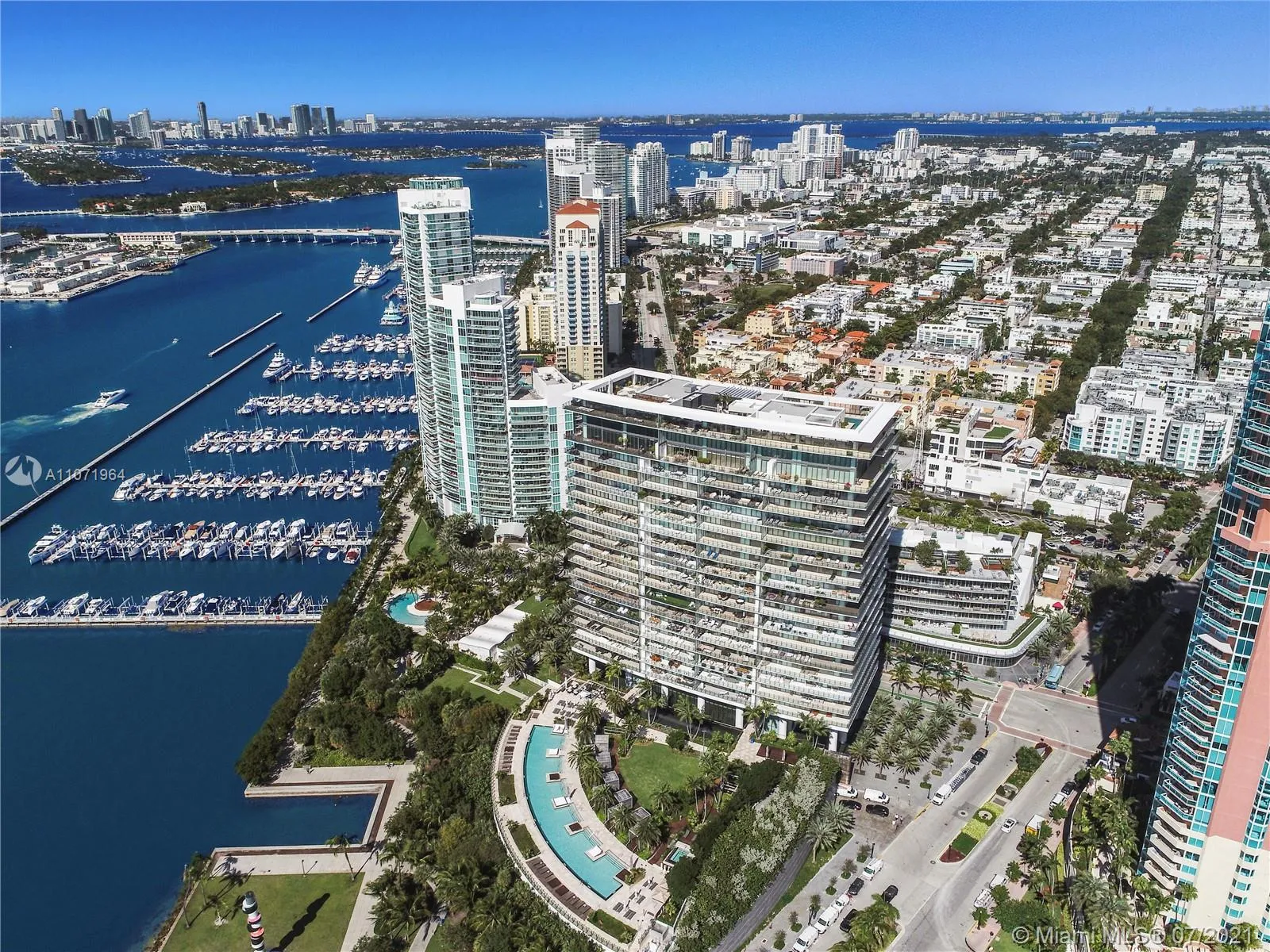 4 bedroom 3 bath for sale at 800 S Pointe Dr # 901, Miami Beach FL 33139