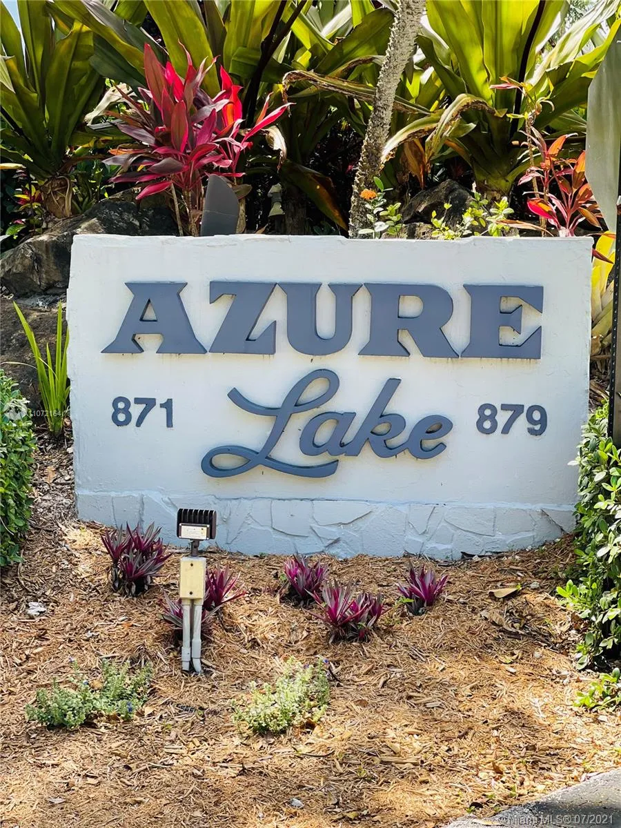 2 bedroom 2 bath for rent at 873 NE 195th St # 309, Miami FL 33179