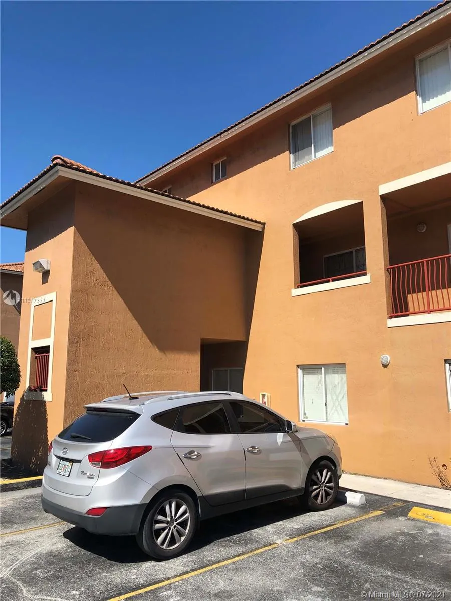 8175 NW 8th St # A7, Miami FL 33126
